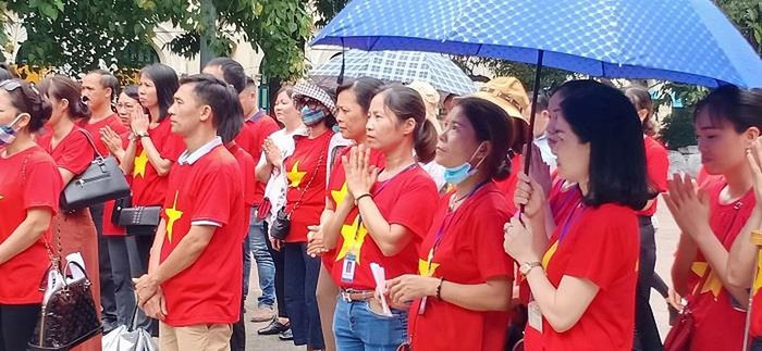 Giáo viên hợp đồng lâu năm có cơ hội được xét tuyển đặc cách theo quy định của pháp luật (Ảnh: Vũ Ninh) Giáo viên hợp đồng lâu năm có cơ hội được xét tuyển đặc cách theo quy định của pháp luật (Ảnh: Vũ Ninh)