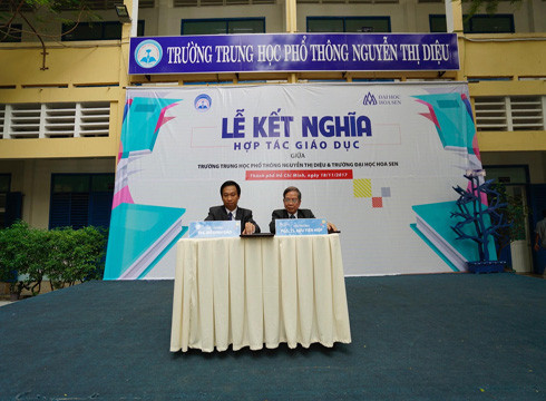 Trường Đại học Hoa Sen (trái) ký kết nghĩa, hợp tác với Trường Nguyễn Thị Diệu (ảnh: HSU) Trường Đại học Hoa Sen (trái) ký kết nghĩa, hợp tác với Trường Nguyễn Thị Diệu (ảnh: HSU)