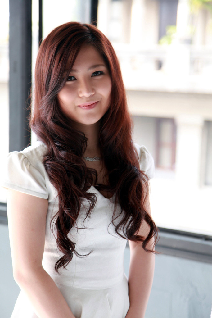 Hương Tràm sẽ thể hiện thế mạnh sở trường pop ballah của mình trong một ca khúc hoàn toàn mới của nhạc sĩ Phương Uyên. Hương Tràm sẽ thể hiện thế mạnh sở trường pop ballah của mình trong một ca khúc hoàn toàn mới của nhạc sĩ Phương Uyên.