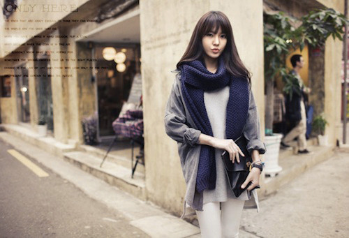 Khi buông lỏng khăn thế này, bạn hãy mặc đồ gọn gàng nhé.