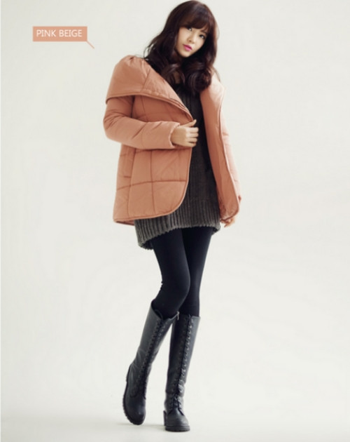 Váy liền cùng boots cao cổ cũng là 1 cách thông minh để những cô nàng cao ráo trông sành điệu hơn.