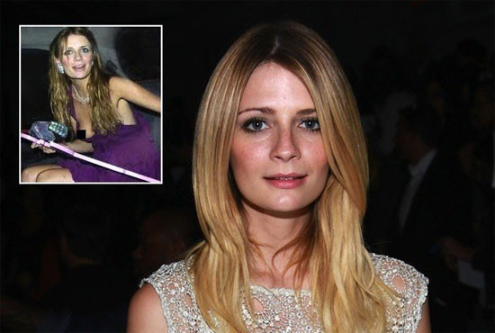 Dây áo trễ nải làm Mischa Barton lộ ngực