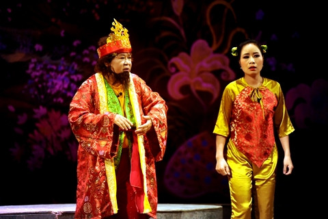 Minh Vượng trong vở kịch Quả táo thần. Minh Vượng trong vở kịch Quả táo thần.