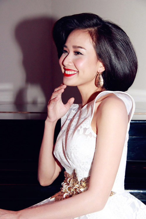 Mái tóc phồng kiểu cách của Dương Mỹ Linh không được đánh giá cao.