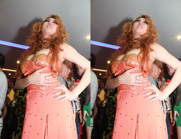 Một Phi Thanh Vân lâu nay đã khẳng định thương hiệu sexy và làn da nâu độc tôn của mình. Một Phi Thanh Vân lâu nay đã khẳng định thương hiệu sexy và làn da nâu độc tôn của mình.