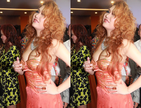 Mỗi lần xuất hiện, Phi Thanh Vân luôn sẵn sàng hở để khoe đường cong. Nhưng lần nào cũng vậy, Phi Thanh Vân khiến những người có mặt phải choáng váng và hoảng hốt trước sự sexy không thể táo bạo hơn. Mỗi lần xuất hiện, Phi Thanh Vân luôn sẵn sàng hở để khoe đường cong. Nhưng lần nào cũng vậy, Phi Thanh Vân khiến những người có mặt phải choáng váng và hoảng hốt trước sự sexy không thể táo bạo hơn.