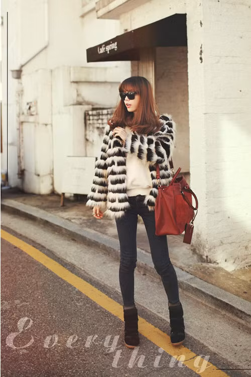 Skinny jeans sẽ khiến chân bạn thon gọn và dài hơn nhiều so với thực tế