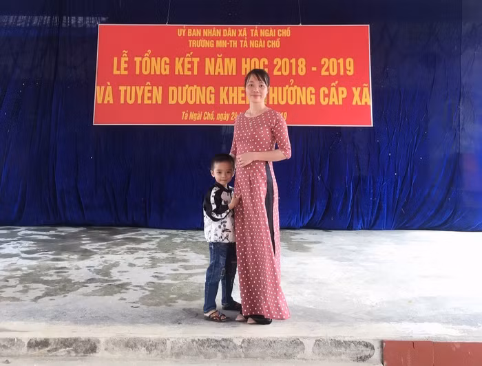 Cô Duyên gắn bó với giáo dục vùng cao, cắm bản đã 15 năm (Ảnh:V.N)