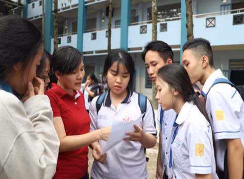 Thí sinh tỉnh Đồng Nai dự kỳ thi trung học phổ thông quốc gia (ảnh: giaoducthoidai.vn)