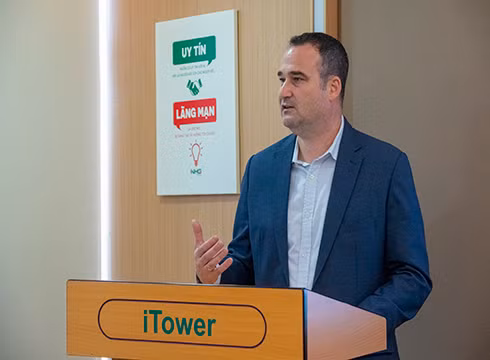 Ông Kyle Nunas - Tổng lãnh sự Canada tại Thành phố Hồ Chí Minh phát biểu (ảnh: NHG)