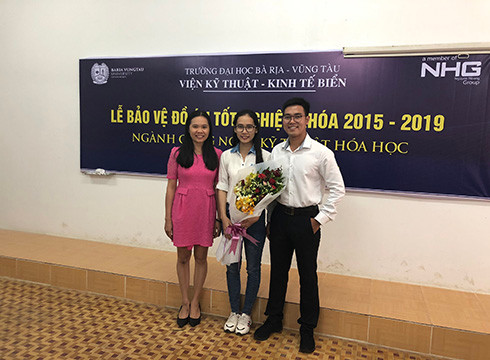 Sinh viên Võ Nhị Kiều tại buổi bảo vệ đồ án tốt nghiệp (ảnh: BVU)