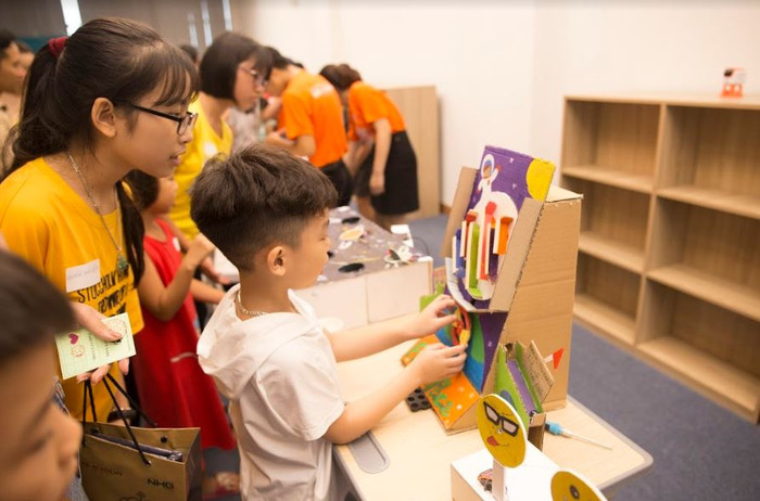 Các bạn trẻ háo hức khám phá UKA Hạ Long, học tập qua trải nghiệm, ảnh: NHG. Các bạn trẻ háo hức khám phá UKA Hạ Long, học tập qua trải nghiệm, ảnh: NHG.