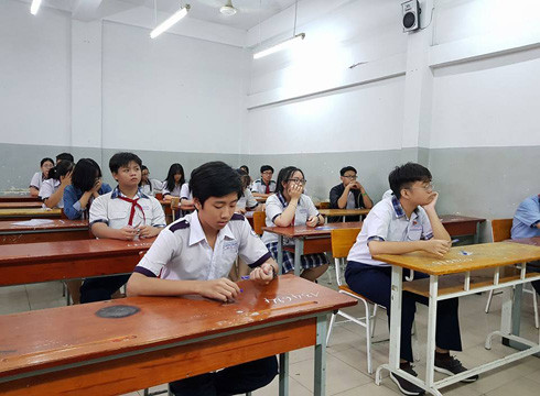 Học sinh chuẩn bị làm bài thi tuyển sinh vào lớp 10 ở Thành phố Hồ Chí Minh (ảnh: P.L) Học sinh chuẩn bị làm bài thi tuyển sinh vào lớp 10 ở Thành phố Hồ Chí Minh (ảnh: P.L)