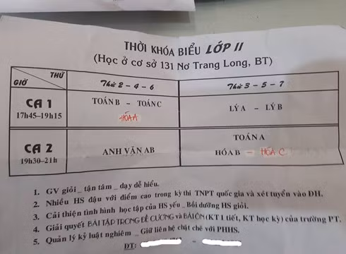 Tờ rơi quảng cáo học lớp 11 của cơ sở Vui Học, ghi rõ học ở Trường trung cấp nghề quận Bình Thạnh (ảnh: P.L)