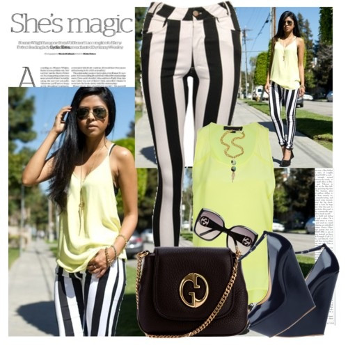 Những fasshiontar có vẻ rất thích mix quần kẻ sọc cùng với trang phục màu cốm sáng