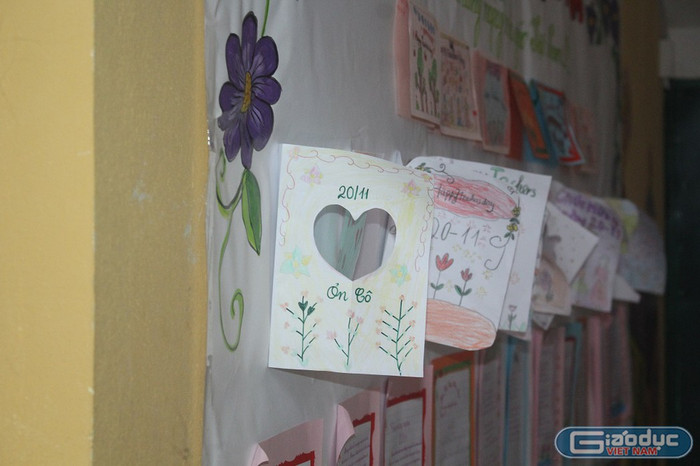 Nếu là tình cảm và sự tôn trọng thì một tấm thiệp cũng quý (Ảnh:V.N) Nếu là tình cảm và sự tôn trọng thì một tấm thiệp cũng quý (Ảnh:V.N)