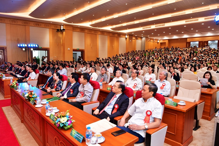 Hội nghị Điển hình tiên tiến Ngân hàng Ngoại thương Việt Nam lần thứ V ảnh 9 Hội nghị Điển hình tiên tiến Ngân hàng Ngoại thương Việt Nam lần thứ V ảnh 9