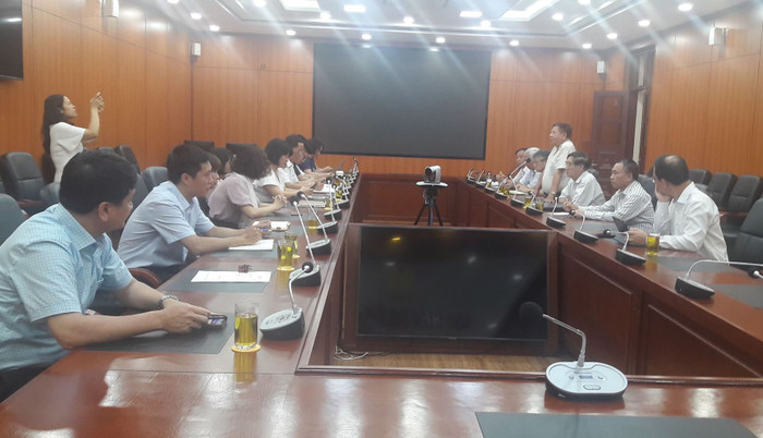 Phó giáo sư, Tiến sĩ Trần Xuân Nhĩ phát biểu.