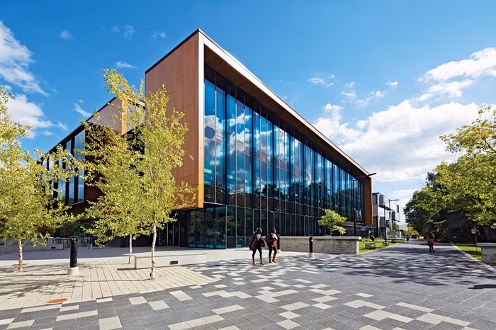 Học bổng cho sinh viên quốc tế tại Đại học Toronto ảnh 2