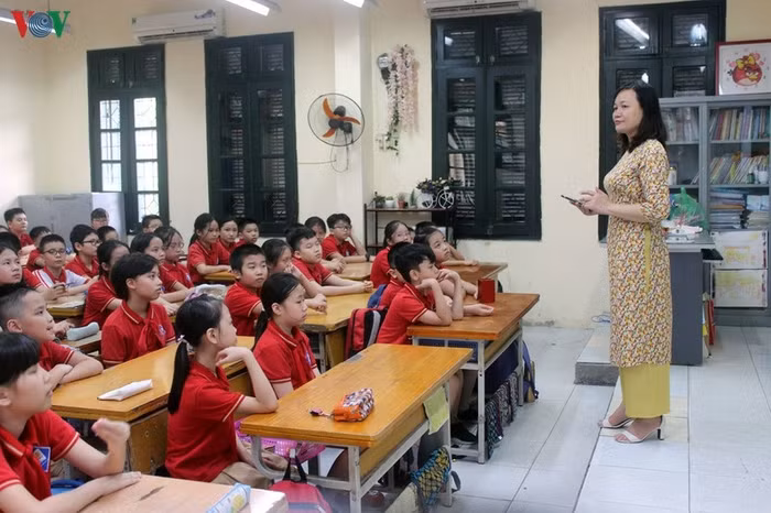 100% giáo viên của Hà Nội đã đạt chuẩn tiếng Anh theo khung năng lực ngoại ngữ 6 bậc Việt Nam sẽ phải tham dự kỳ kiểm tra, rà soát đánh giá. (Ảnh minh họa: VOV)