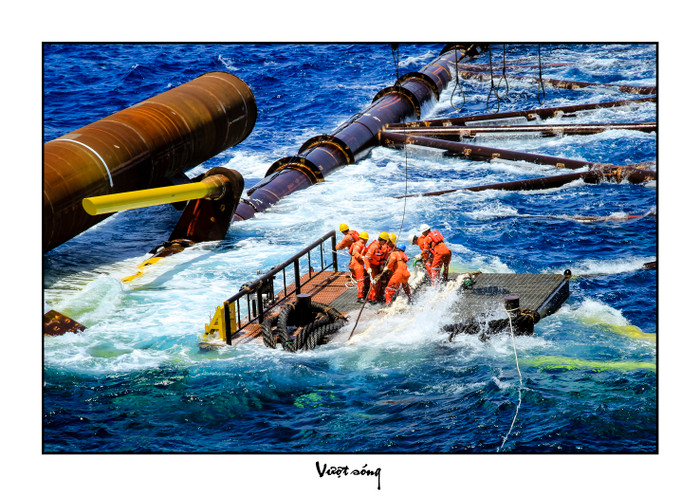 Hạ thủy thiết bị công trình biển Hạ thủy thiết bị công trình biển