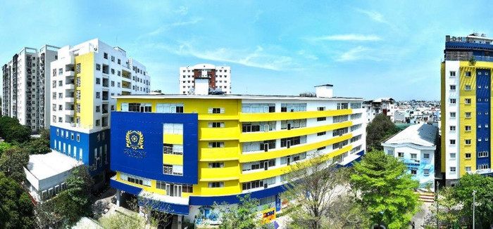 Trường Đại học Gia Định nằm gần ngay sân bay Tân Sơn Nhất. Ảnh: Hoàng Mến Trường Đại học Gia Định nằm gần ngay sân bay Tân Sơn Nhất. Ảnh: Hoàng Mến
