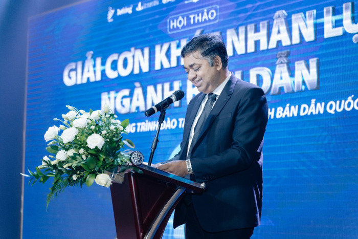 Ông Madan Mohan Sethi - Tổng Lãnh sự Ấn Độ tại Thành phố Hồ Chí Minh. Ông Madan Mohan Sethi - Tổng Lãnh sự Ấn Độ tại Thành phố Hồ Chí Minh.