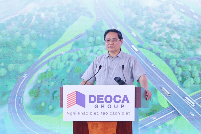 Thủ tướng Phạm Minh Chính phát lệnh khởi công dự án tuyến cao tốc cửa khẩu Hữu Nghị - Chi Lăng với tổng nguồn vốn hơn 11.000 tỷ đồng. Ảnh: VGP/Nhật Bắc Thủ tướng Phạm Minh Chính phát lệnh khởi công dự án tuyến cao tốc cửa khẩu Hữu Nghị - Chi Lăng với tổng nguồn vốn hơn 11.000 tỷ đồng. Ảnh: VGP/Nhật Bắc