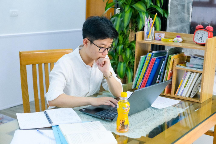 Cơ hội phát triển trong lĩnh vực sáng tạo tỷ lệ thuận với thử thách đặt ra trong công việc. Cơ hội phát triển trong lĩnh vực sáng tạo tỷ lệ thuận với thử thách đặt ra trong công việc.