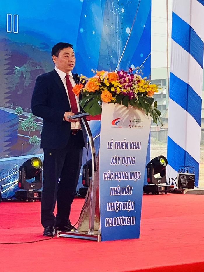 Đại diện Chủ đầu tư, ông Ngô Trí Thịnh – Thành viên Hội đồng quản trị, Bí thư Đảng ủy, Tổng Giám đốc Tổng Công ty Điện lực TKV phát biểu tại lễ triển khai. Đại diện Chủ đầu tư, ông Ngô Trí Thịnh – Thành viên Hội đồng quản trị, Bí thư Đảng ủy, Tổng Giám đốc Tổng Công ty Điện lực TKV phát biểu tại lễ triển khai.