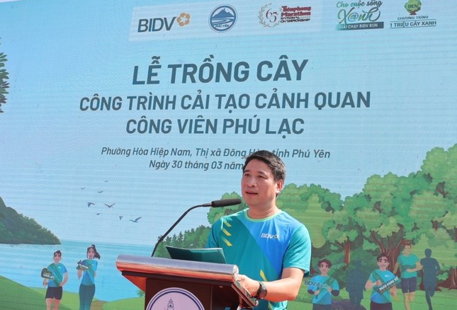 Ông Trần Phương - Phó Tổng Giám đốc, Chủ tịch Công đoàn BIDV, phát biểu tại buổi lễ. 2-Ông Trần Phương - Phó Tổng Giám đốc, Chủ tịch Công đoàn BIDV, phát biểu tại buổi lễ 2. jpeg.jpeg