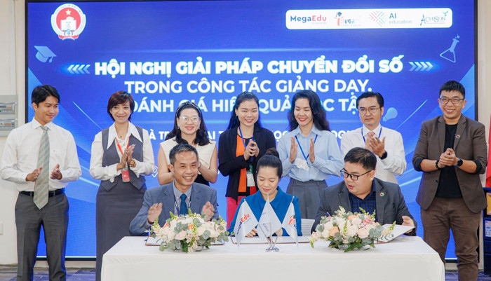 Lễ ký kết hợp tác giữa công ty MegaEdu, iSMART Education và AI Education tại Thành phố Hồ Chí Minh đã diễn ra thành công tốt đẹp. Lễ ký kết hợp tác giữa công ty MegaEdu, iSMART Education và AI Education tại Thành phố Hồ Chí Minh đã diễn ra thành công tốt đẹp.