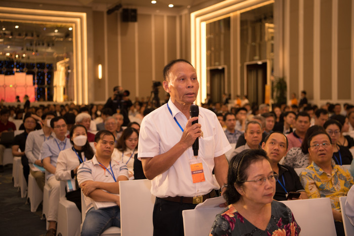 Các cổ đông đánh giá cao những kết quả SHB đạt được trong 30 năm qua, đồng thời đưa ra nhiều ý kiến đóng góp, xây dựng. Ảnh 2.jpg