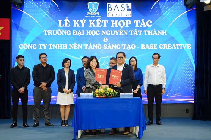 Trường ĐH Nguyễn Tất Thành ký kết hợp tác với 4 đối tác gồm Hiệp Hội Thiết Kế TP.HCM – VDAS, Công Ty TNHH Nền Tảng Sáng Tạo - Base Creative, Công Ty Cổ Phần IP Group, Hệ Thống Anh Ngữ Jaxtina ( (3).jpg