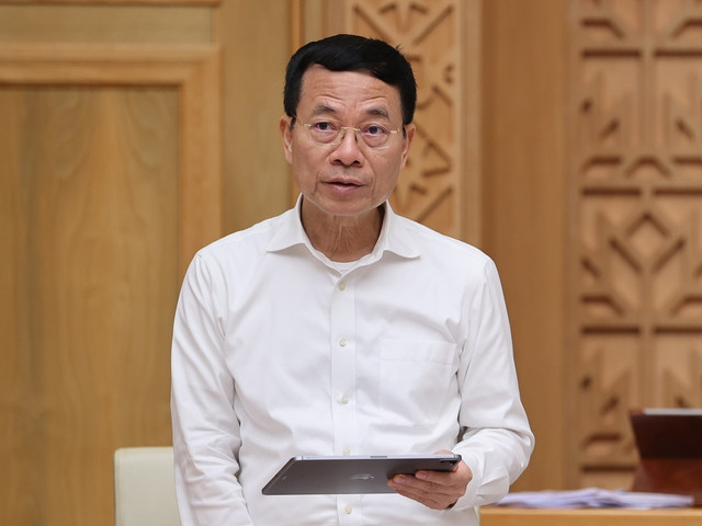 Bộ trưởng Bộ Thông tin và Truyền thông Nguyễn Mạnh Hùng phát biểu tại phiên họp. Ảnh: VGP/Nhật Bắc Bộ trưởng Bộ Thông tin và Truyền thông Nguyễn Mạnh Hùng phát biểu tại phiên họp. Ảnh: VGP/Nhật Bắc