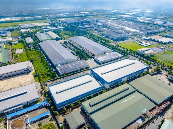 Các khu công nghiệp hướng tới vận hành "xanh" để tiết kiệm năng lượng, giảm vết carbon.