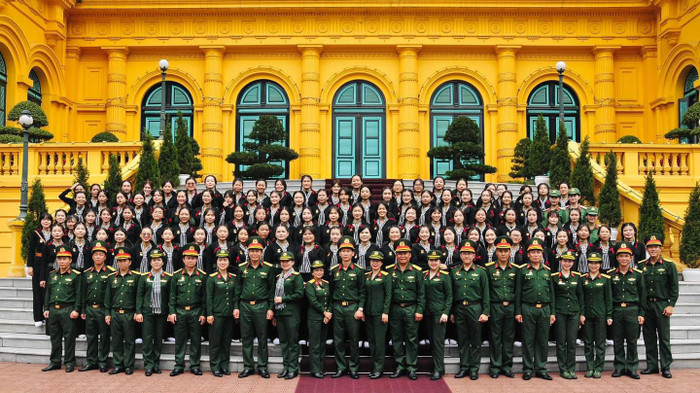Hình ảnh Kiều Mi tập luyện. z5349350298834_2238c704c4f7dc05a7ec431e4b4c4f92.jpg