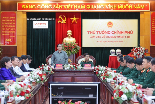 Thủ tướng Phạm Minh Chính đánh giá cao những bước phát triển đột phá của Viettel thời gian qua. Ảnh: VGP/Nhật Bắc Thủ tướng Phạm Minh Chính đánh giá cao những bước phát triển đột phá của Viettel thời gian qua. Ảnh: VGP/Nhật Bắc