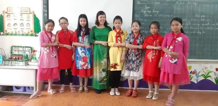 Cô Mai luôn làm mới mình trong từng hoạt động giáo dục. (Ảnh: Nhà trường cung cấp) Cô Mai luôn làm mới mình trong từng hoạt động giáo dục. (Ảnh: Nhà trường cung cấp)