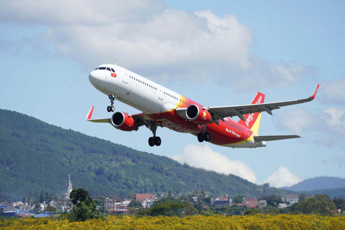 Vietjet mở bán vé 15 đường bay từ 10/10 trên tất cả các kênh ảnh 1 Vietjet mở bán vé 15 đường bay từ 10/10 trên tất cả các kênh ảnh 1