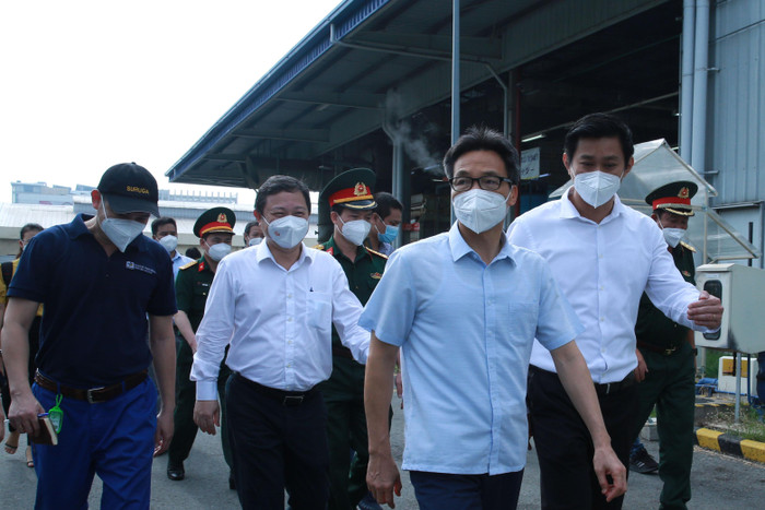 Phó Thủ tướng Vũ Đức Đam kiểm tra hoạt động sản xuất của Công ty Saigon Precison (Khu chế xuất Linh Trung 1, Thành phố Thủ Đức), sáng 1/10. Ảnh: VGP/Đình Nam Phó Thủ tướng Vũ Đức Đam kiểm tra hoạt động sản xuất của Công ty Saigon Precison (Khu chế xuất Linh Trung 1, Thành phố Thủ Đức), sáng 1/10. Ảnh: VGP/Đình Nam