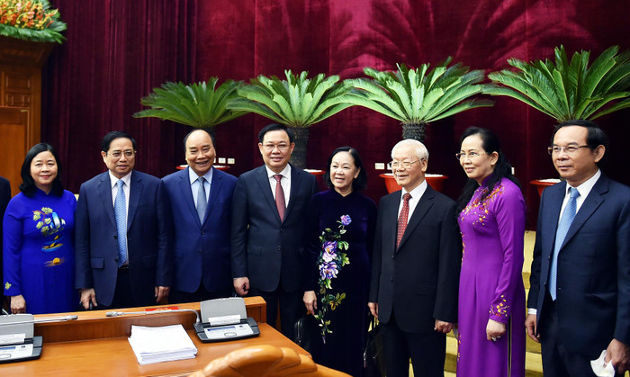 Các đồng chí lãnh đạo Đảng, Nhà nước dự Hội nghị Trung ương 4. Ảnh: VGP/Nhật Bắc Các đồng chí lãnh đạo Đảng, Nhà nước dự Hội nghị Trung ương 4. Ảnh: VGP/Nhật Bắc