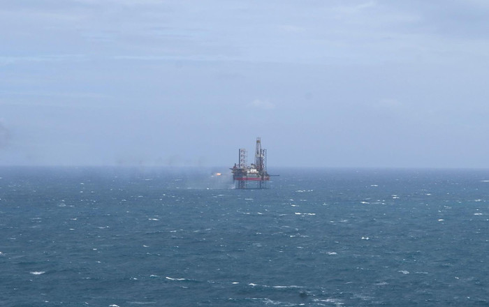 Thử vỉa tại giếng CT-6X, mỏ Cá Tầm, bể Cửu Long, thềm lục địa Việt Nam. Ảnh: Phan Ngọc Trung