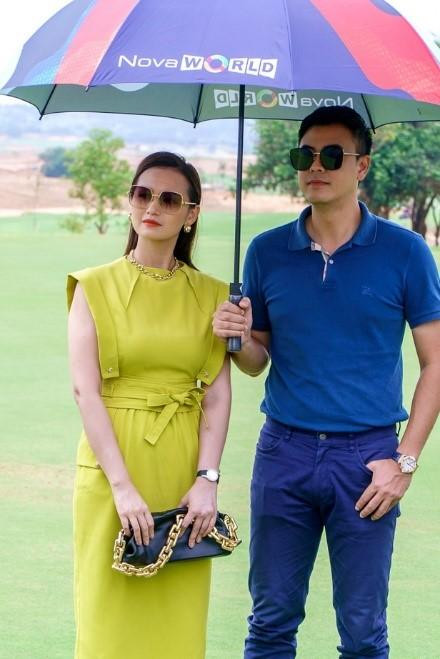 Tuấn Tú cùng nhiều nghệ sĩ miền Bắc đã có dịp tham quan dự án NovaWorld Phan Thiet và cụm sân golf PGA độc quyền 36 hố.