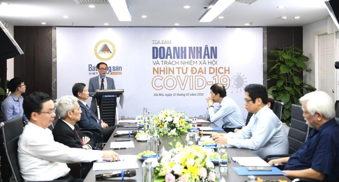 Buổi toạ đàm "Doanh nhân và trách nhiệm xã hội nhìn từ đại dịch Covid-19" do Tạp chí điện tử Bất Động Sản tổ chức ngày 12/10. Buổi toạ đàm "Doanh nhân và trách nhiệm xã hội nhìn từ đại dịch Covid-19" do Tạp chí điện tử Bất Động Sản tổ chức ngày 12/10.