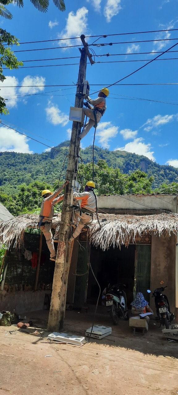 Sản lượng điện thương phẩm 9 tháng đầu năm 2021 của toàn EVNNPC đạt 61,559 tỷ kWh, tăng 9,72 % so với cùng kỳ năm trước. Sản lượng điện thương phẩm 9 tháng đầu năm 2021 của toàn EVNNPC đạt 61,559 tỷ kWh, tăng 9,72 % so với cùng kỳ năm trước.