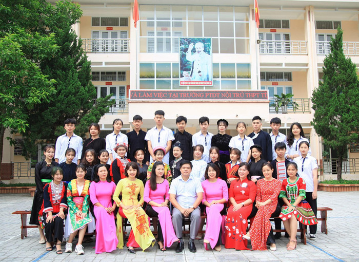 Buổi chụp kỷ yếu đáng nhớ của nữ sinh Hà Giang. (Ảnh: Nhân vật cung cấp). Buổi chụp kỷ yếu đáng nhớ của nữ sinh Hà Giang. (Ảnh: Nhân vật cung cấp).