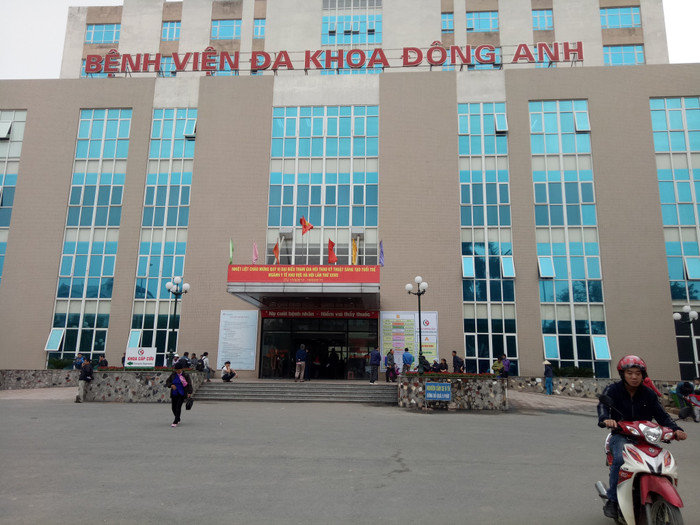 Liên quan đến trách nhiệm trong việc tiêm nhầm thuốc tại Bệnh viện đa khoa Đông Anh khiến một cháu bé 8 tháng tuổi tử vong hiện chưa thấy những cá nhân liên quan chịu trách nhiệm. Ảnh: Vũ Phương. Liên quan đến trách nhiệm trong việc tiêm nhầm thuốc tại Bệnh viện đa khoa Đông Anh khiến một cháu bé 8 tháng tuổi tử vong hiện chưa thấy những cá nhân liên quan chịu trách nhiệm. Ảnh: Vũ Phương.