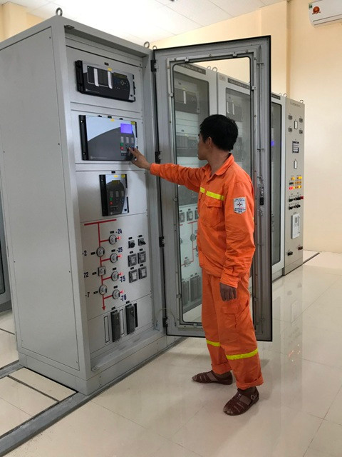 Trực vận hành tại Trạm biến áp Đồng Văn 3 (Hà Nam). Ảnh: EVNNPC Trực vận hành tại Trạm biến áp Đồng Văn 3 (Hà Nam). Ảnh: EVNNPC