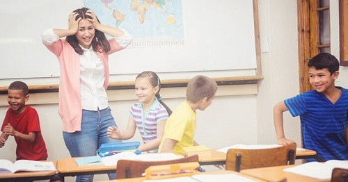 Giáo viên phải đau đầu tìm mọi biện pháp để học sinh cá biệt cải thiện việc học. Ảnh minh họa: theeducationinsider.org Giáo viên phải đau đầu tìm mọi biện pháp để học sinh cá biệt cải thiện việc học. Ảnh minh họa: theeducationinsider.org